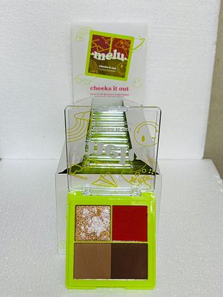 Paleta de Blush e Contorno c/12pçs Ruby Rose