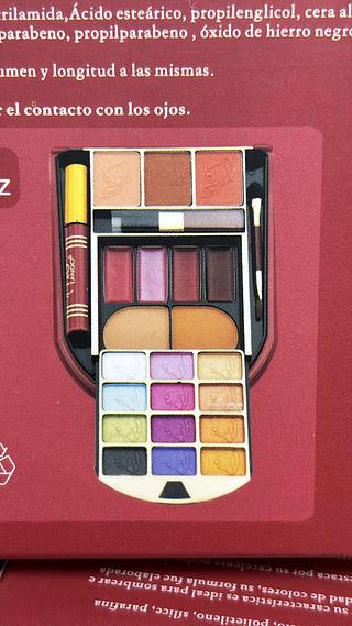 Kit maquiagem oval red TANGO